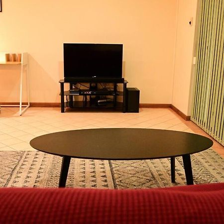 Spacious Studio In Alicesprings Queenbed+Ksairbed Alice Springs Bagian luar foto