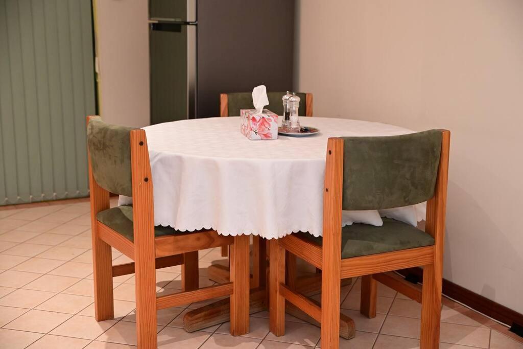 Spacious Studio In Alicesprings Queenbed+Ksairbed Alice Springs Bagian luar foto